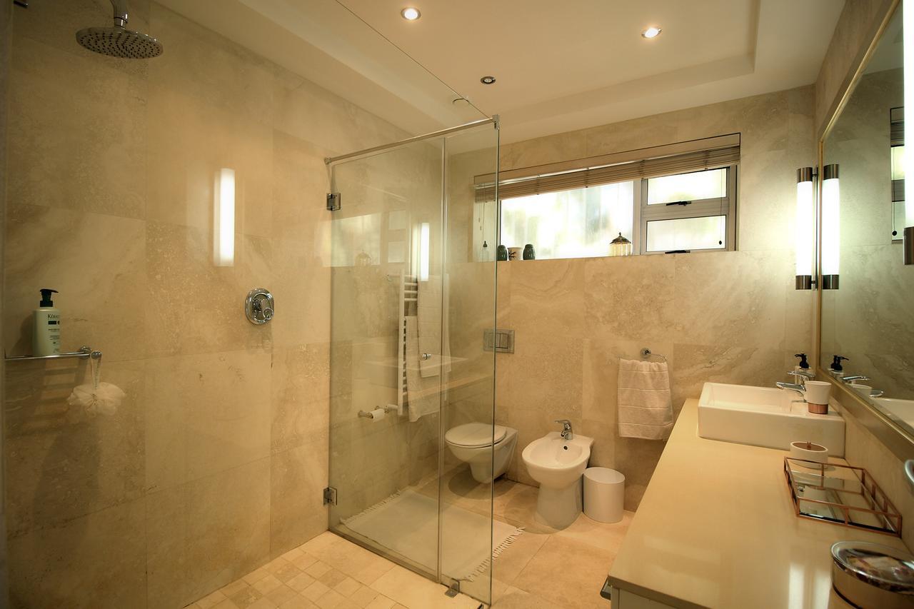 Apartment Medburn Road 16a