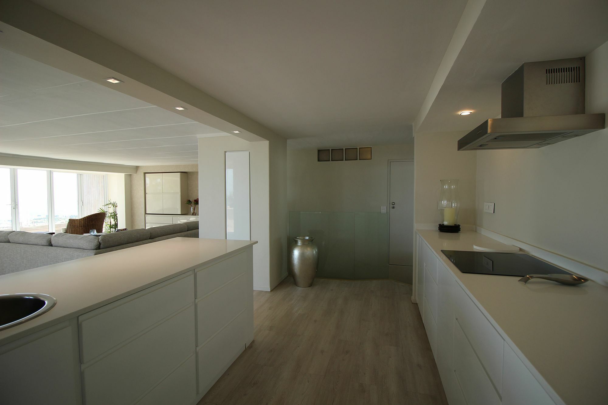 Apartment Medburn Road 16a