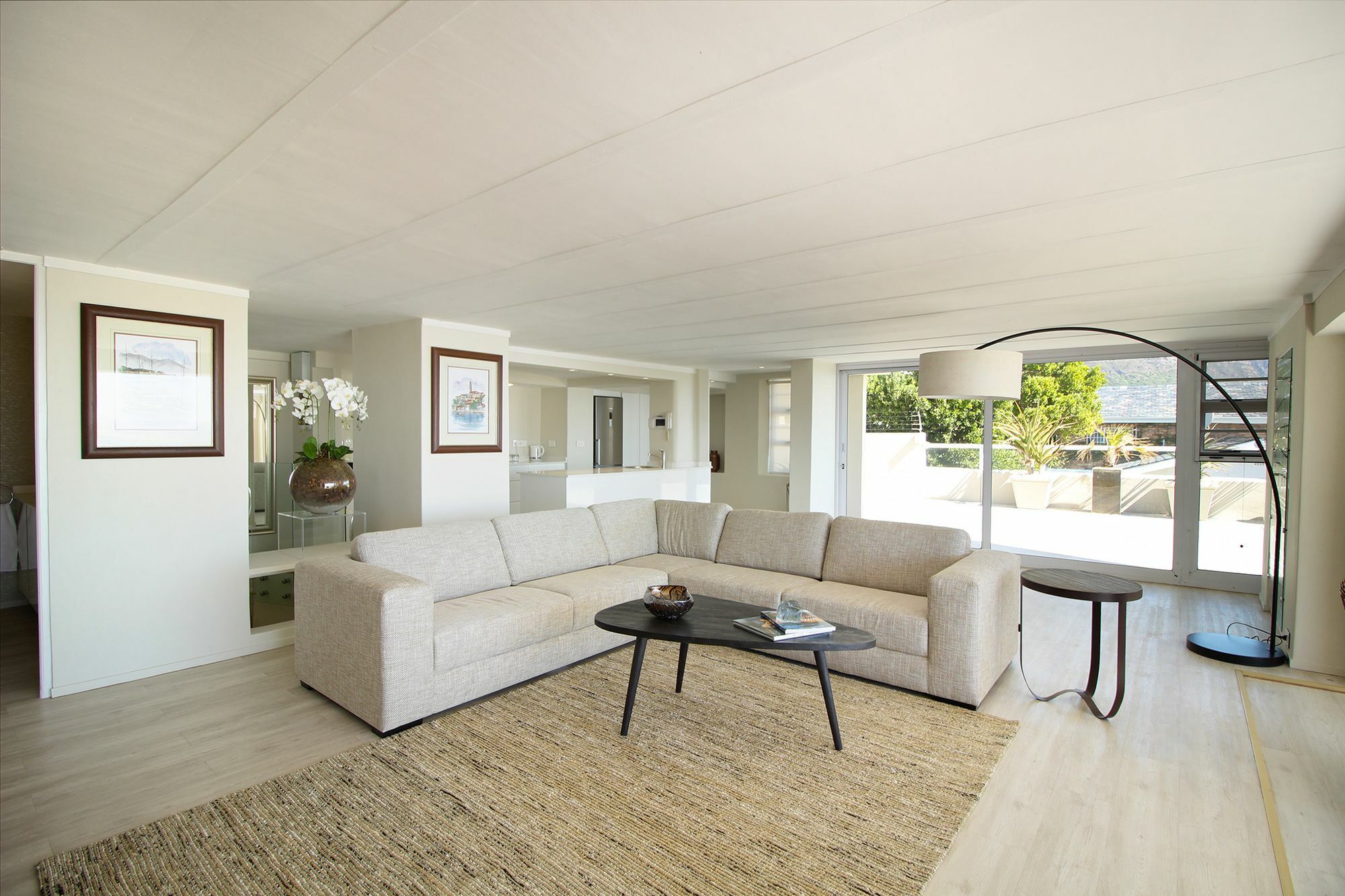 Apartment Medburn Road 16a